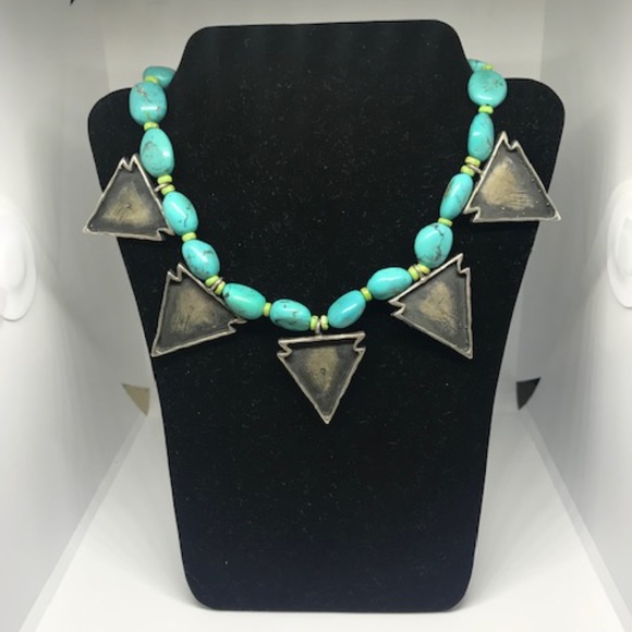 Turquoise and Silver Necklace - Picture 5 of 6